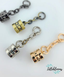 Tassel cap with chain (2 pack)