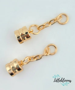 Alternative view of Tassel cap with chain (2 pack)