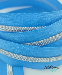 Alternative view of Pacific blue with silver coil