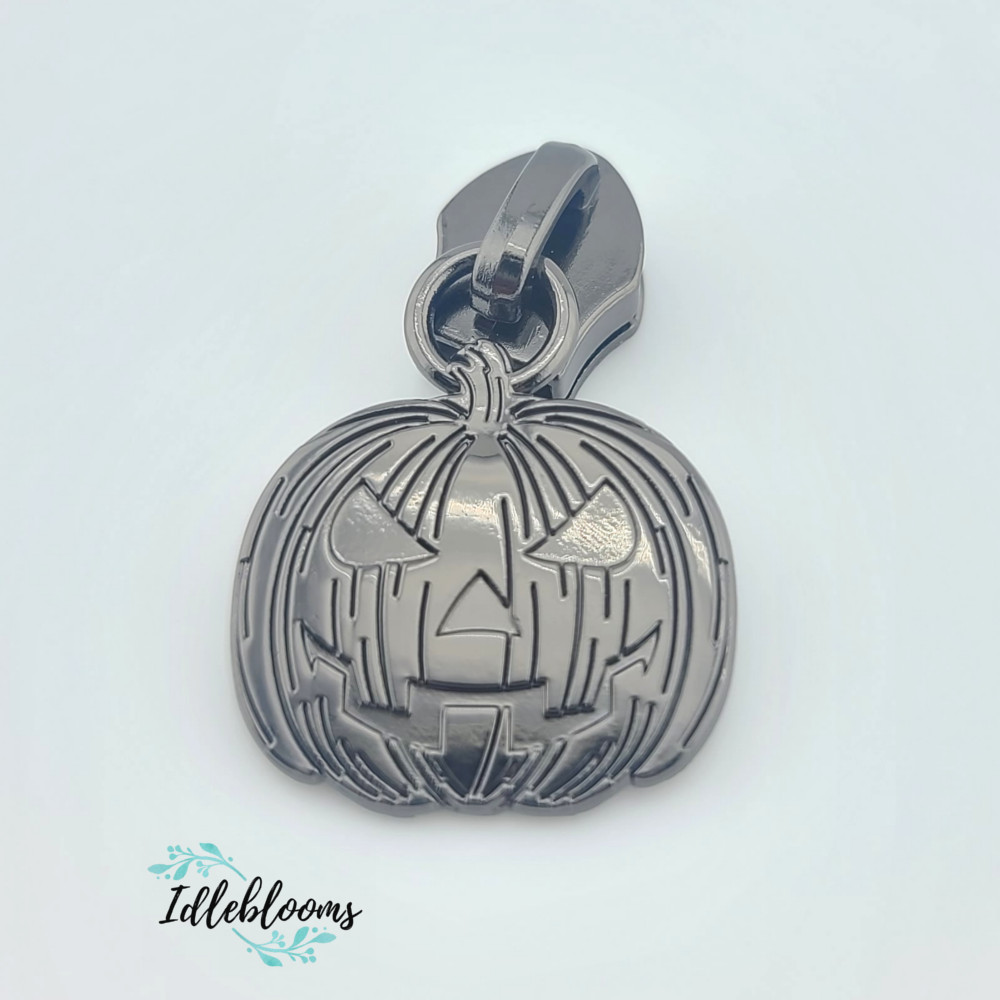 Jack o' Lantern #5 Zipper Pull - Image 4