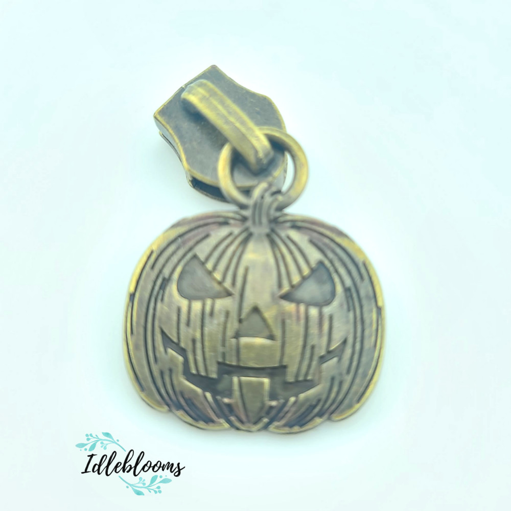 Jack o' Lantern #5 Zipper Pull - Image 7