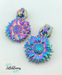 Alternative view of Sunflower #5 Zipper Pull